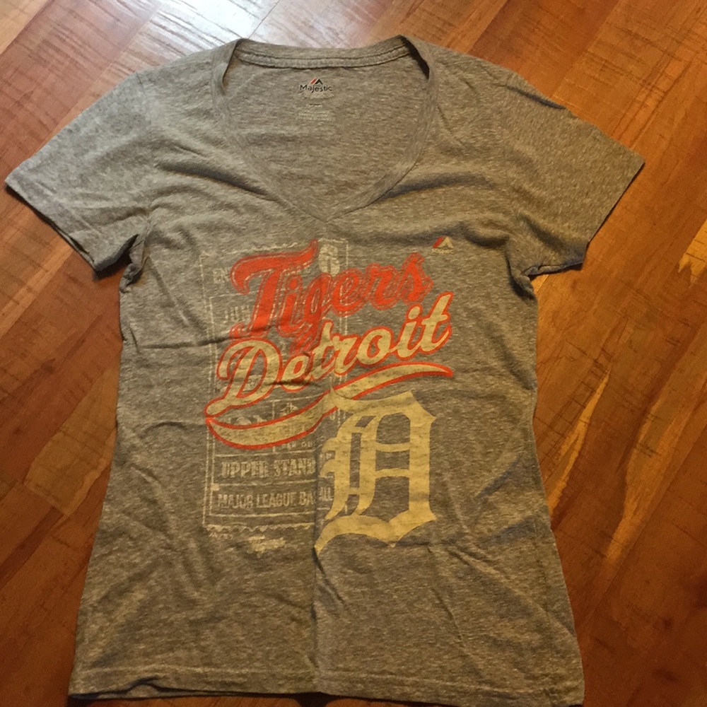 Detroit Tigers Shirt⭐️3/$15⭐️